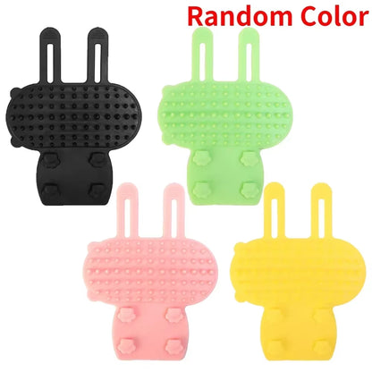 Fur-tastic Feline Fur-Removal Fiesta: The Ultimate Cat & Dog Sass-Brush Combo!