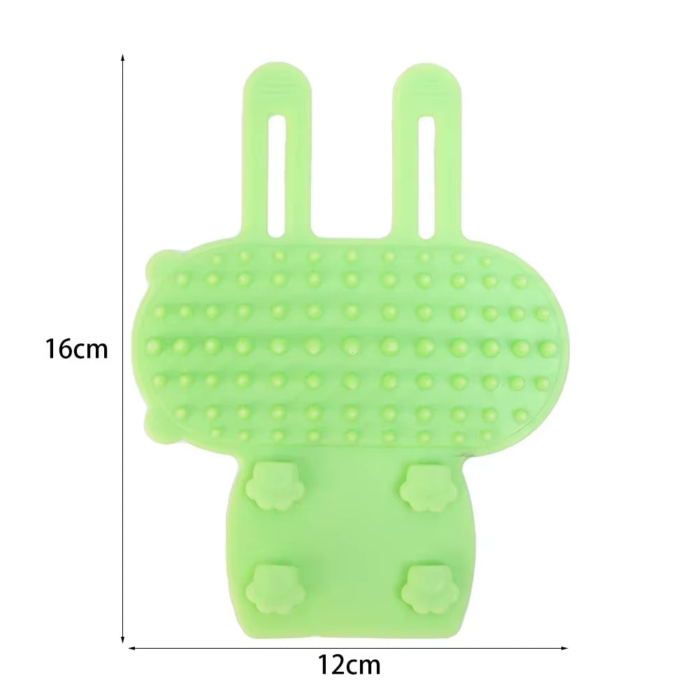 Fur-tastic Feline Fur-Removal Fiesta: The Ultimate Cat & Dog Sass-Brush Combo!